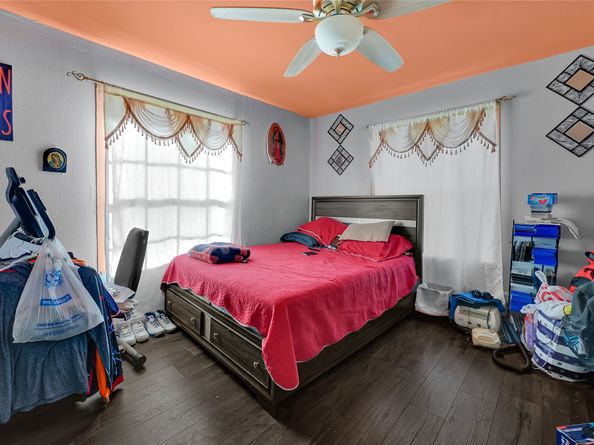 1318 Des Jardines Street, Houston TX 77023