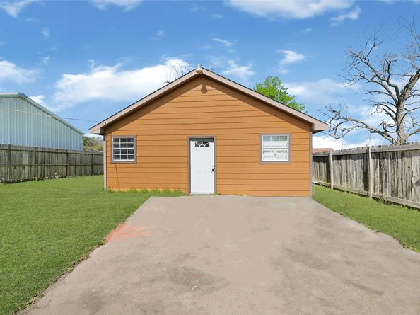 1318 Des Jardines Street, Houston TX 77023