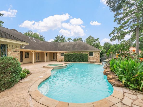 27257 Wells Lane, Conroe TX 77385