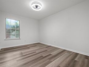 55 Terraglen Dr, Spring TX 77382