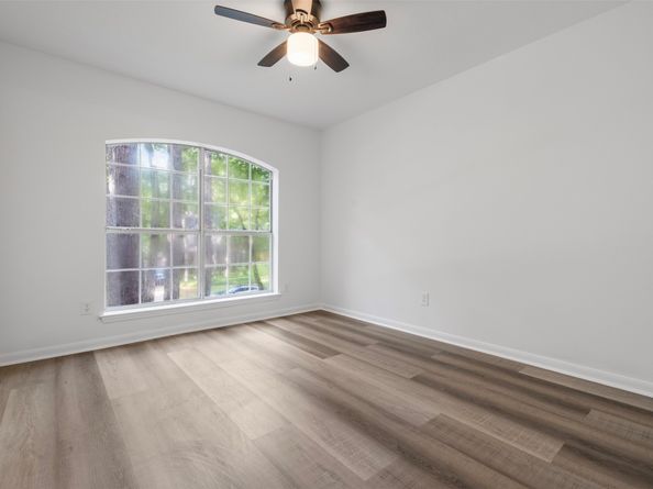 55 Terraglen Dr, Spring TX 77382