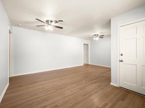4326 Akard Street, Houston TX 77047