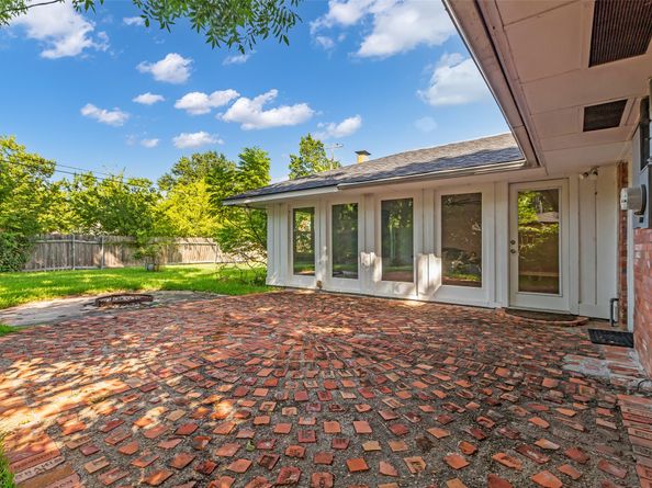 8902 Theysen Drive, Houston TX 77080