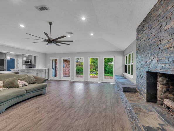 8902 Theysen Drive, Houston TX 77080