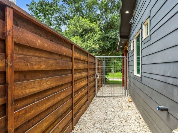 4543 Warm Springs Road, Houston TX 77035
