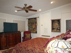 7044 Comanche Trail, Austin TX 78732