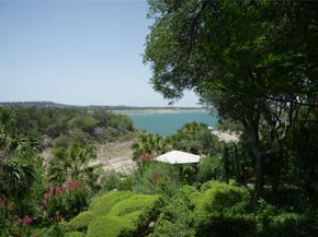 7044 Comanche Trail, Austin TX 78732