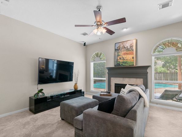 23 Sparklewood Place, The Woodlands TX 77381
