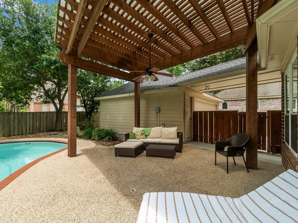 23 Sparklewood Place, The Woodlands TX 77381