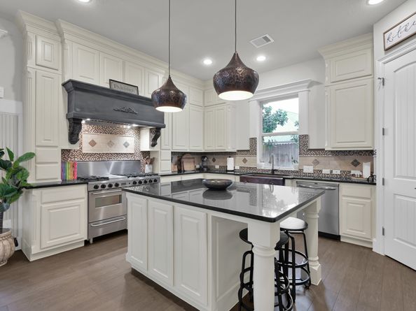 2501 Belton Shores Drive, Conroe TX 77304