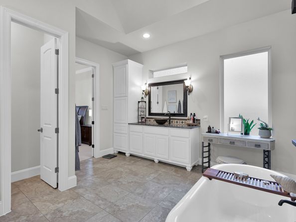 2501 Belton Shores Drive, Conroe TX 77304
