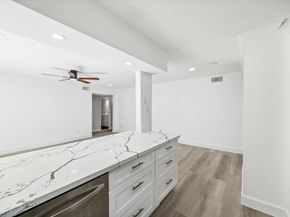 5542 Holly Street 205, Houston TX 77081