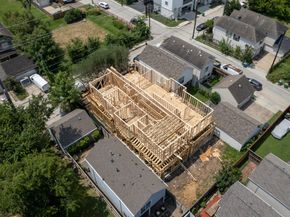 1016 Ruthven Street B, Houston TX 77019