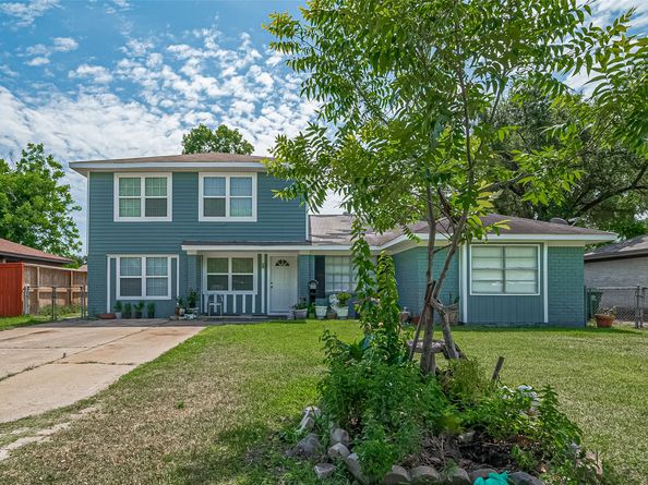 5822 Shurmard Drive, Houston TX 77092