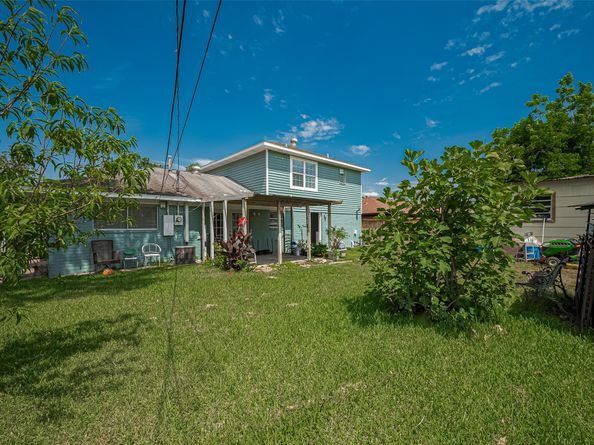 5822 Shurmard Drive, Houston TX 77092