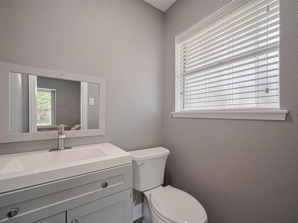 5822 Shurmard Drive, Houston TX 77092