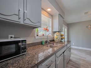 5822 Shurmard Drive, Houston TX 77092