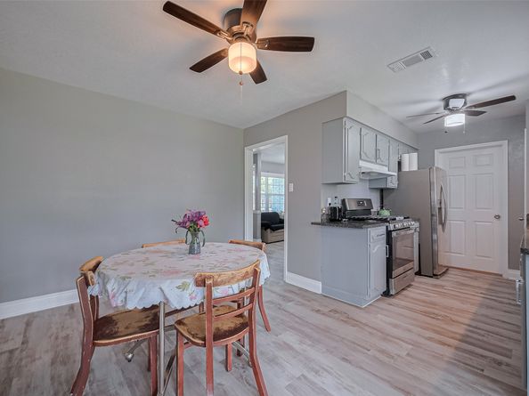 5822 Shurmard Drive, Houston TX 77092