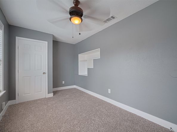 5822 Shurmard Drive, Houston TX 77092