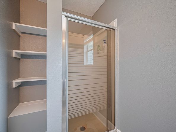 5822 Shurmard Drive, Houston TX 77092