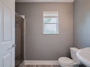 5822 Shurmard Drive, Houston TX 77092