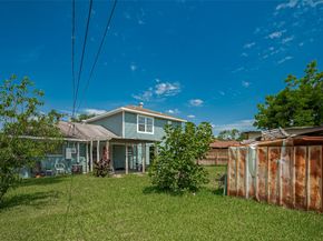 5822 Shurmard Drive, Houston TX 77092