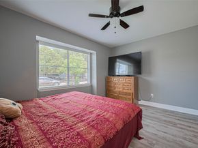 5822 Shurmard Drive, Houston TX 77092