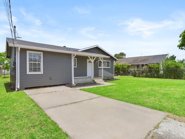 3221 Hage Street, Houston TX 77093
