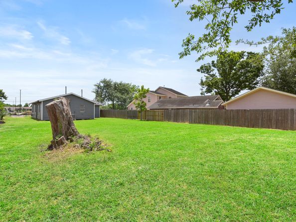 3221 Hage Street, Houston TX 77093