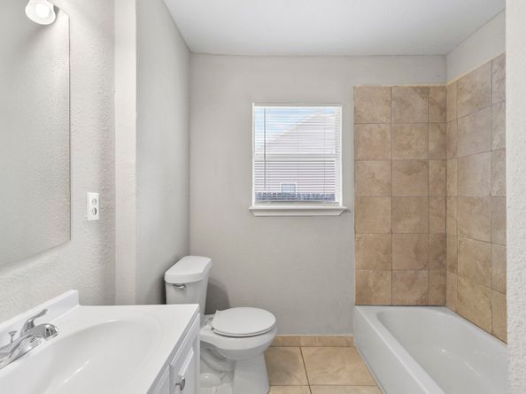 3221 Hage Street, Houston TX 77093