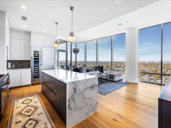 2727 Kirby Drive
