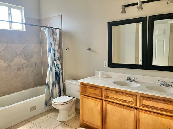 6309 E Houston Road, Houston TX 77028