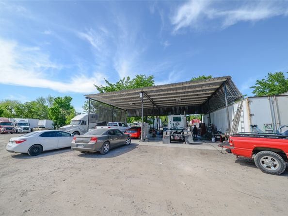 6309 E Houston Road, Houston TX 77028