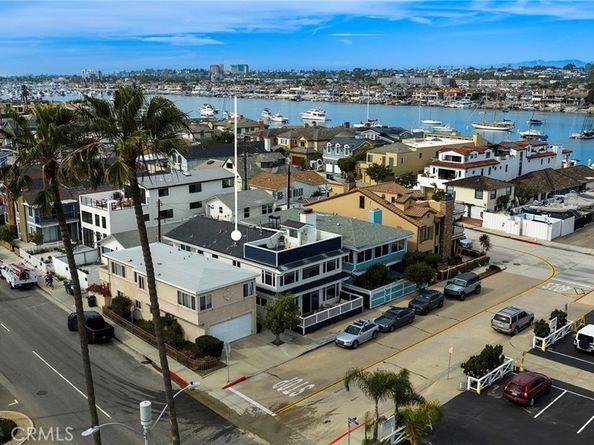 203 8th, Newport Beach CA 92661