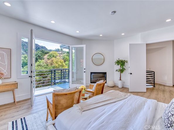3614 Camino De La Cumbre, Sherman Oaks CA 91423