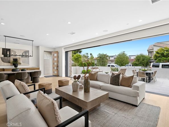 516 Larkspur Avenue, Corona Del Mar CA 92625