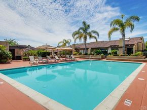 2201 Plaza de las Flores, Carlsbad CA 92009
