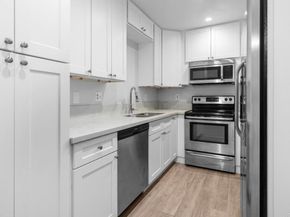 6350 Genesee Avenue 320, San Diego CA 92122