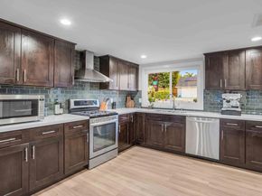 2203 Cameo Road, Carlsbad CA 92008