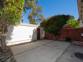 2925 Via Libertad, Carlsbad CA 92010