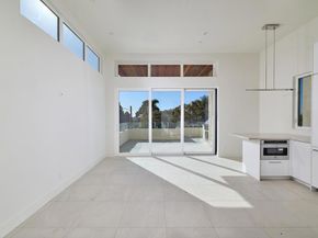 3903 Haines, San Diego CA 92109