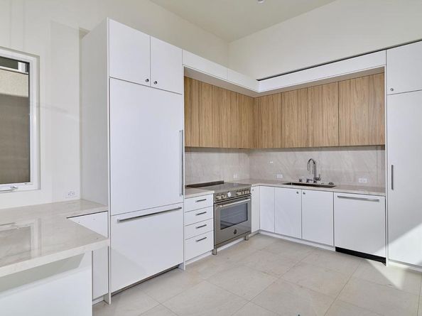 3903 Haines, San Diego CA 92109