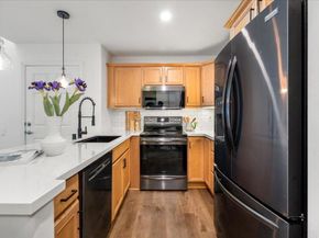 5404 Balboa Arms Dr 469, San Diego CA 92117