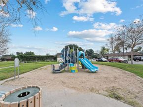 517 Smoketree Gln, Escondido CA 92026