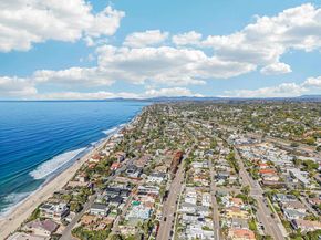 201 4th Street A/B, Encinitas CA 92024