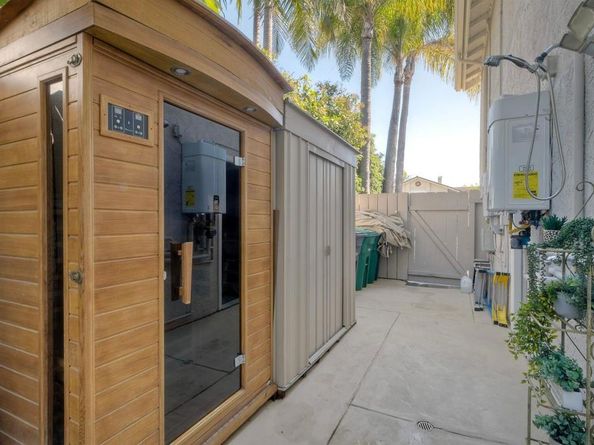 2814 Sombrosa St., Carlsbad CA 92009