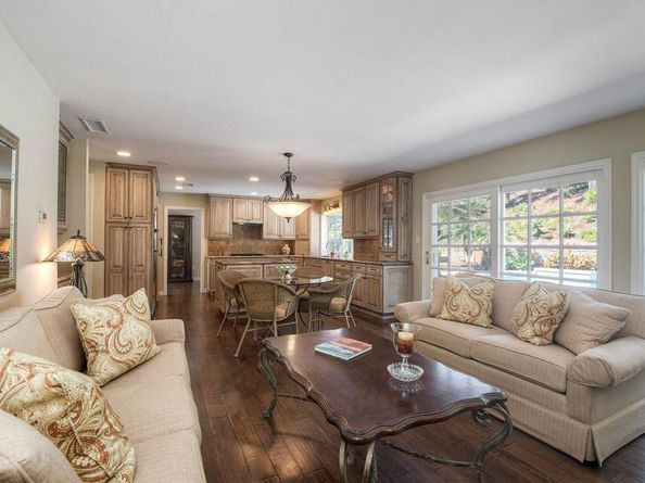 2814 Sombrosa St., Carlsbad CA 92009