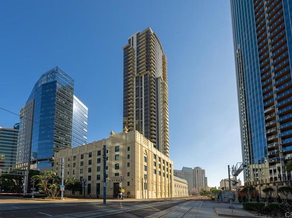 700 W E Street 1604, San Diego CA 92101