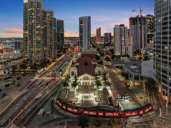 700 W E Street 1604, San Diego CA 92101