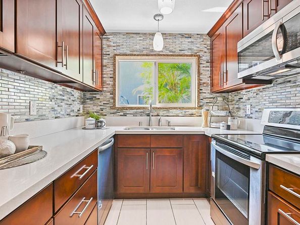 6666 Beadnell Way, San Diego CA 92117